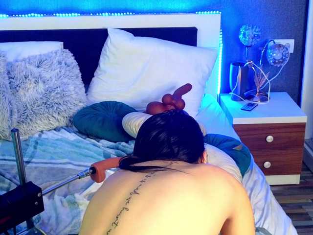 EmmaGunner live cam on BongaCams