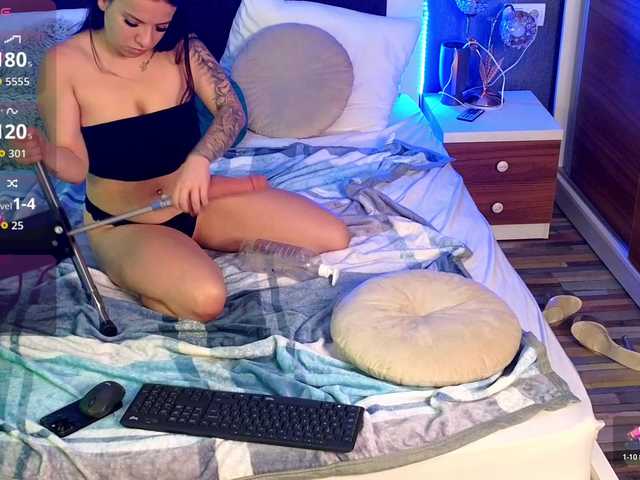 EmmaGunner live cam on BongaCams