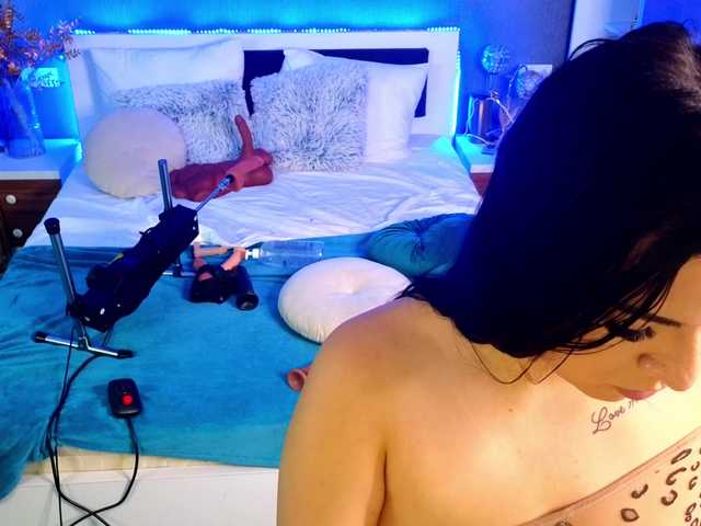 EmmaGunner live cam on BongaCams