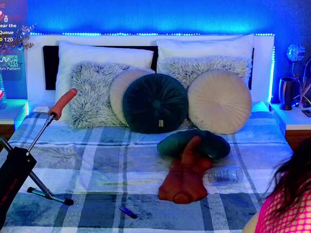EmmaGunner live cam on BongaCams