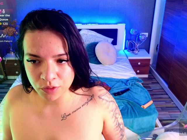 EmmaGunner live cam on BongaCams