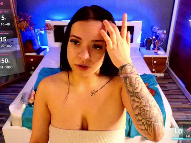 EmmaGunner live cam on BongaCams