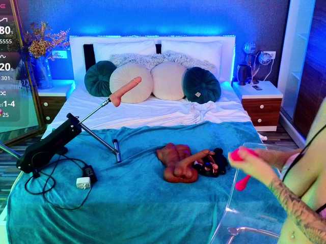 EmmaGunner live cam on BongaCams