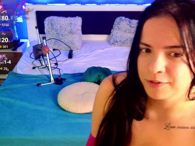 EmmaGunner live cam on BongaCams