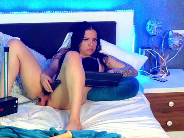 EmmaGunner live cam on BongaCams