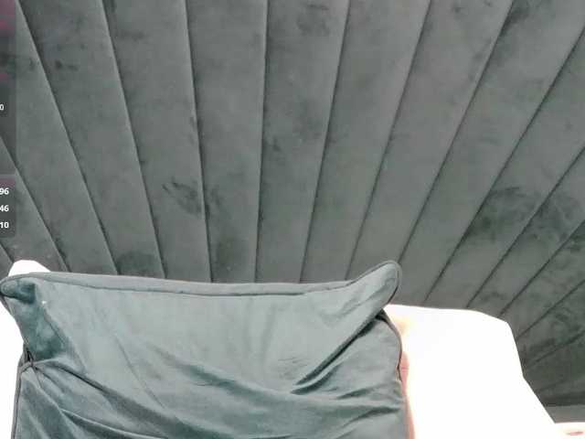 BrigitteRiss live cam preview