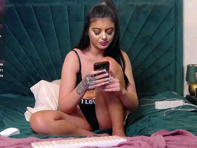 BrigitteRiss live cam on BongaCams