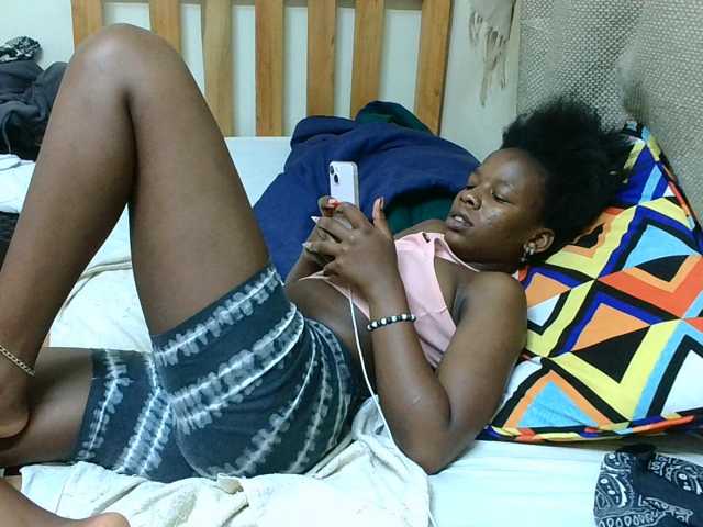 Malibhu live cam on BongaCams