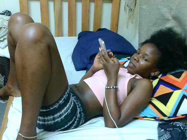 Malibhu live cam on BongaCams