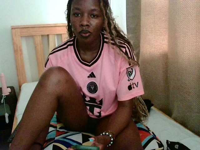 Malibhu live cam on BongaCams