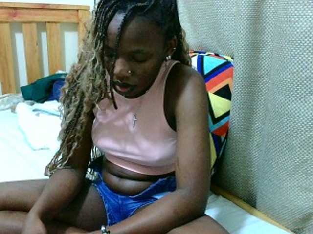 Malibhu live cam on BongaCams