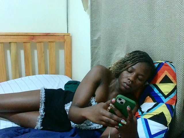 Malibhu live cam on BongaCams