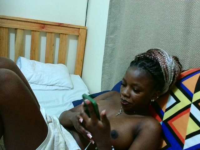 Malibhu live cam on BongaCams