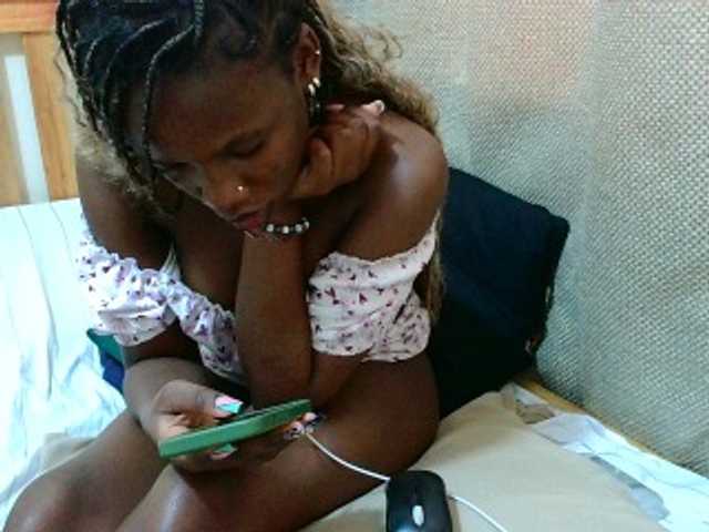 Malibhu live cam on BongaCams