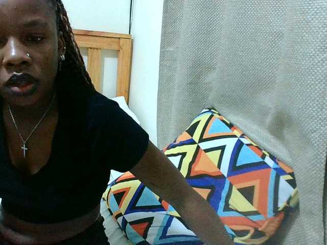 Malibhu live cam on BongaCams