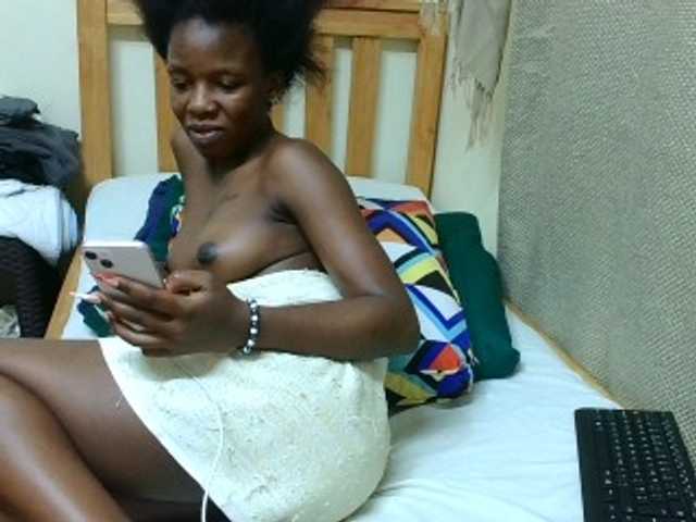 Malibhu live cam on BongaCams