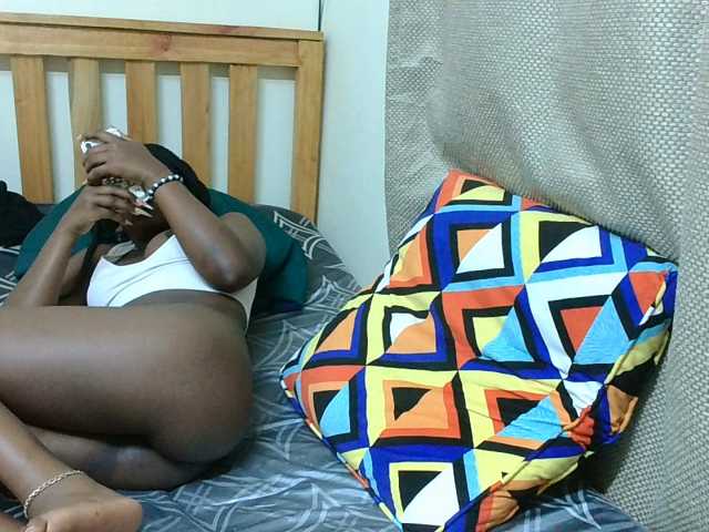 Malibhu, live now on BongaCams