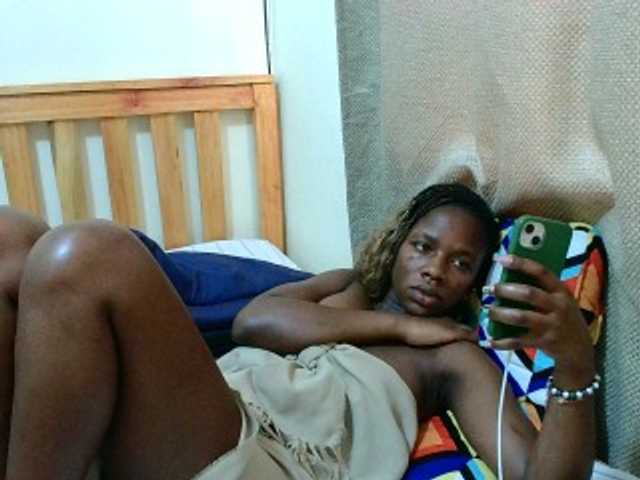 Malibhu live cam on BongaCams