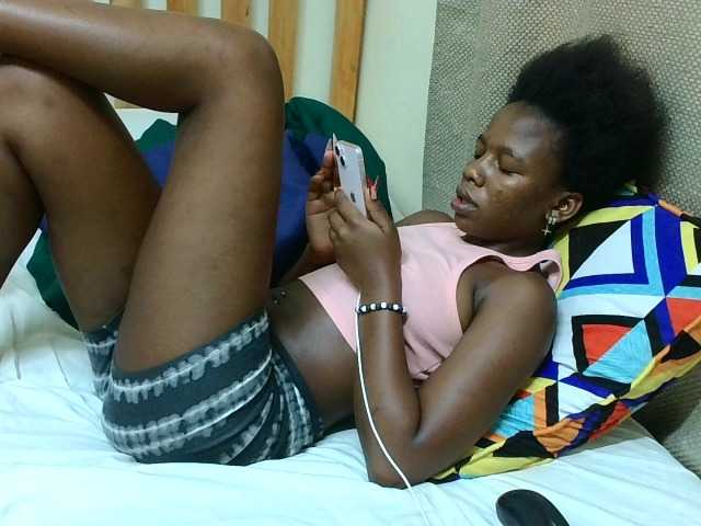 Malibhu live cam on BongaCams