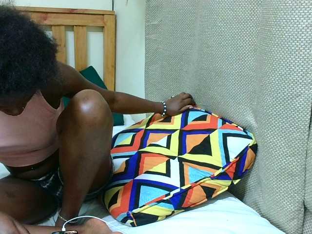 Malibhu live cam on BongaCams
