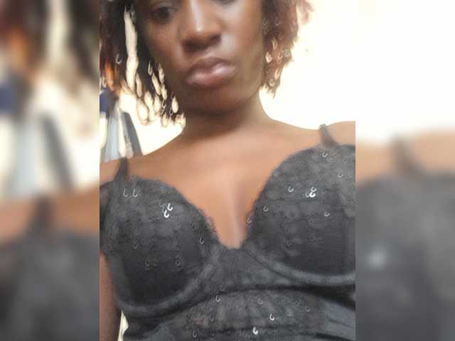 Pinky23a live cam on BongaCams