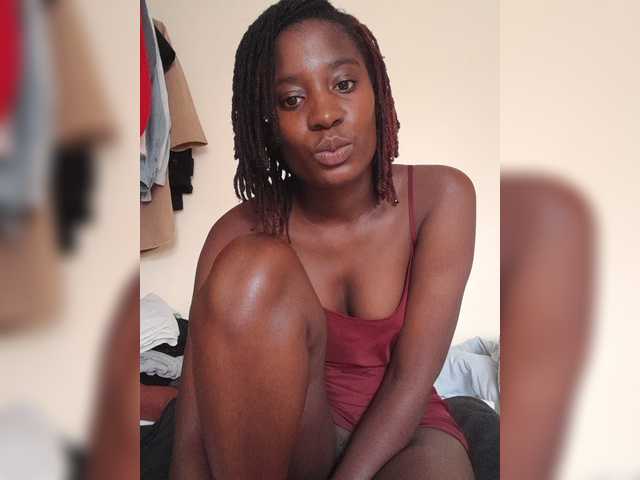 Pinky23a live cam on BongaCams
