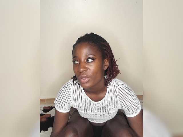 Pinky23a live cam on BongaCams