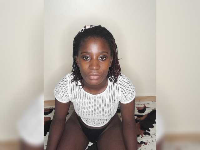 Pinky23a live cam on BongaCams