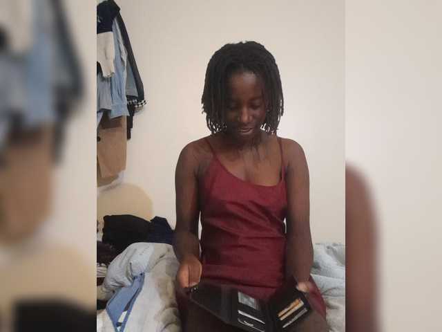 Pinky23a live cam on BongaCams