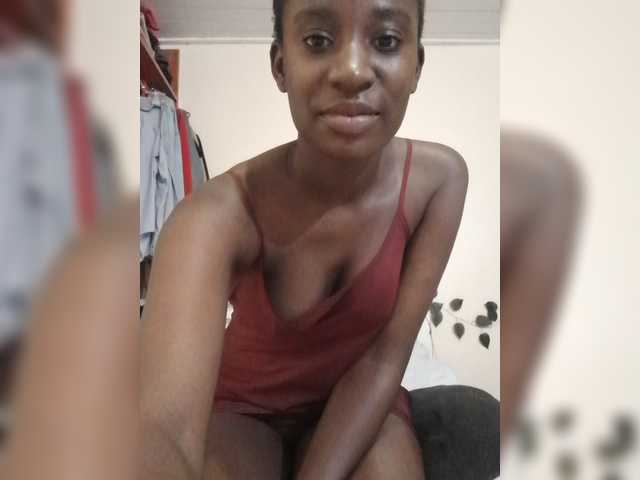 Pinky23a live cam on BongaCams
