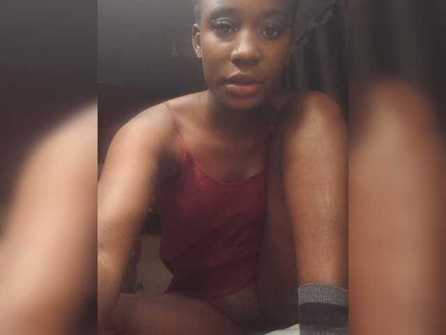 Pinky23a live cam on BongaCams