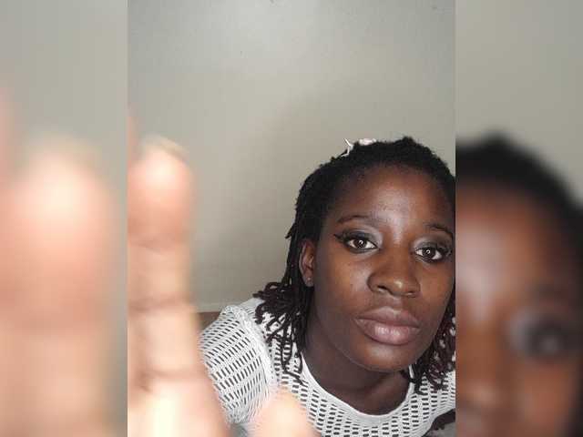 Pinky23a live cam