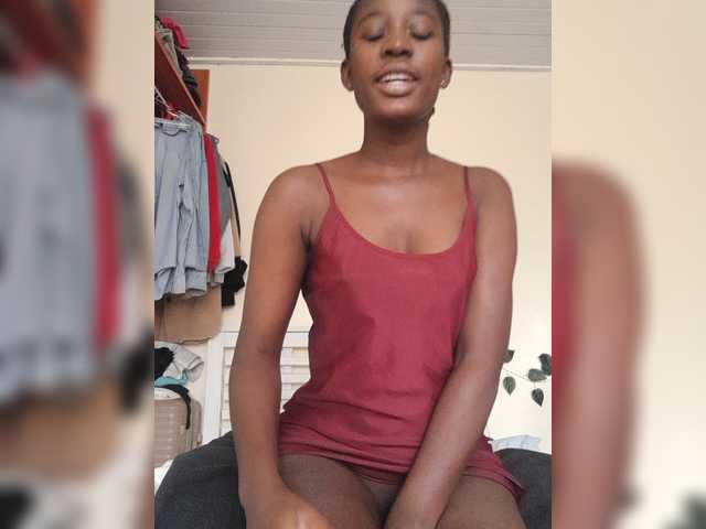 Pinky23a live cam on BongaCams