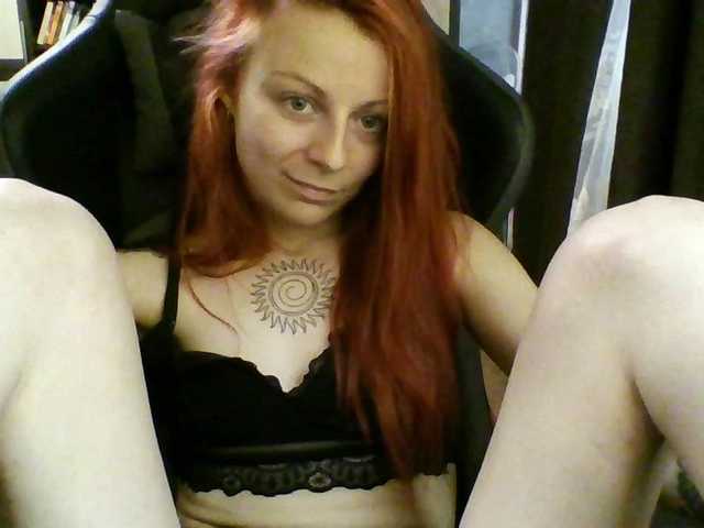 SeleneMur live cam preview