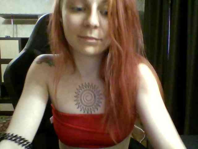 SeleneMur webcam