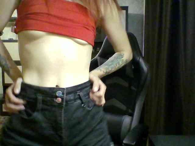 SeleneMur webcam
