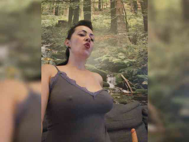 VelvetMonaX webcam