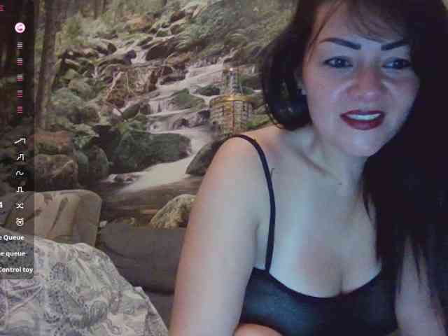 VelvetMonaX webcam