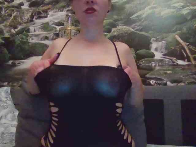 VelvetMonaX webcam