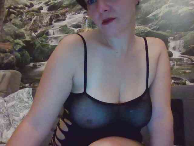 VelvetMonaX webcam