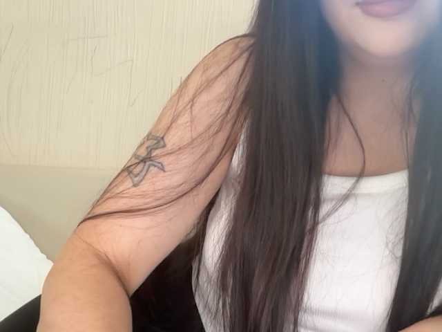 AIenka live cam on BongaCams