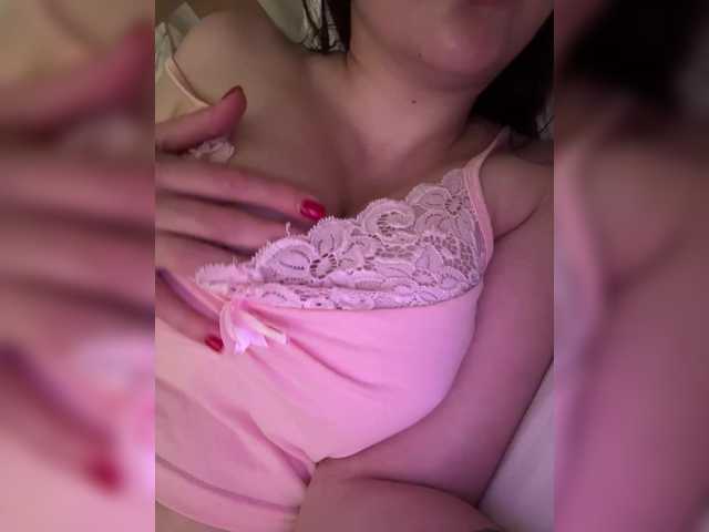 AIenka live cam on BongaCams