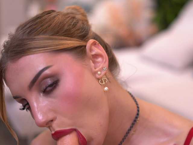 MillieHartwell live cam on BongaCams