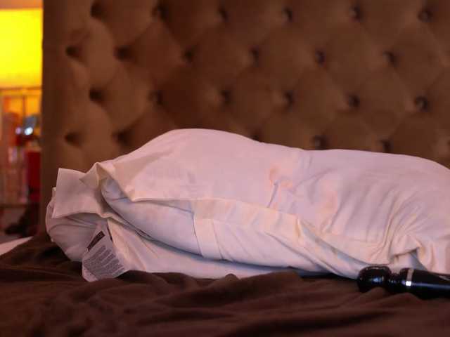 MillieHartwell live cam on BongaCams