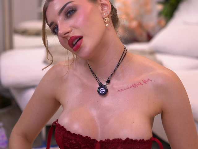 MillieHartwell live cam on BongaCams