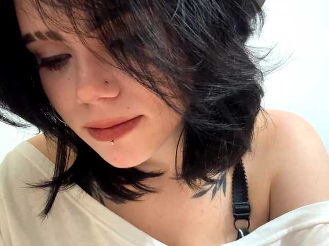 JessyFlowers live cam on BongaCams