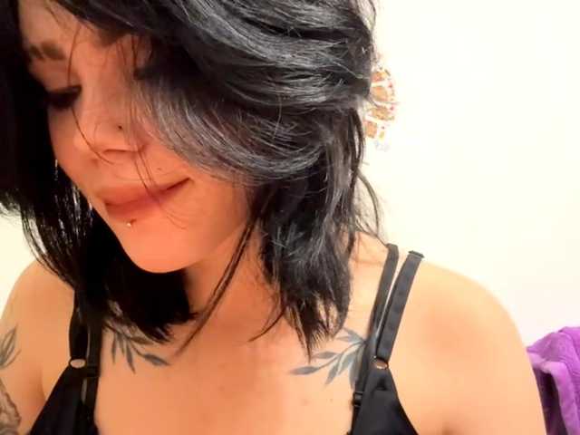JessyFlowers webcam bongacams model stream image