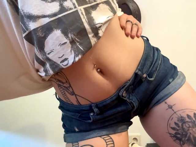 JessyFlowers live cam on BongaCams