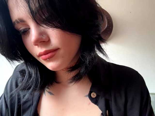 JessyFlowers live cam on BongaCams