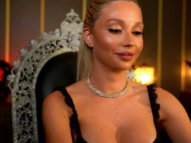 MalloryDimonium live cam on BongaCams
